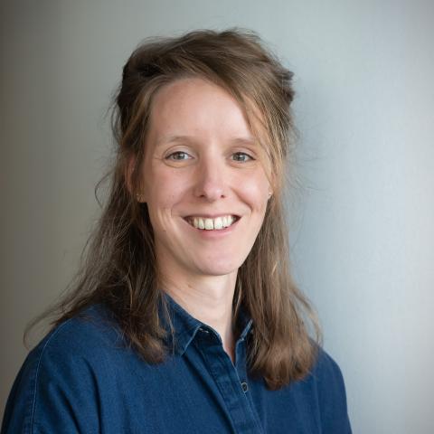 Portrait photo Rosa Kösters by Monique Kooijmans